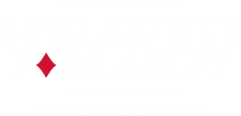 Spelkortförlagets logotyp i vit